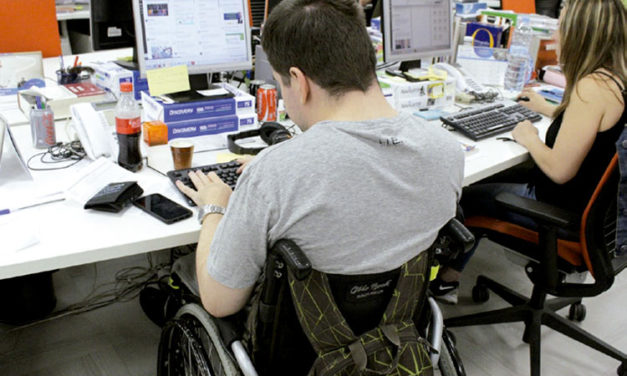 Fundación ONCE renueva un programa para emplear a jóvenes con discapacidad