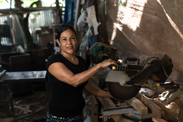 La Fundación Microfinanzas BBVA ofrece seguros de salud a mujeres de escasos recursos