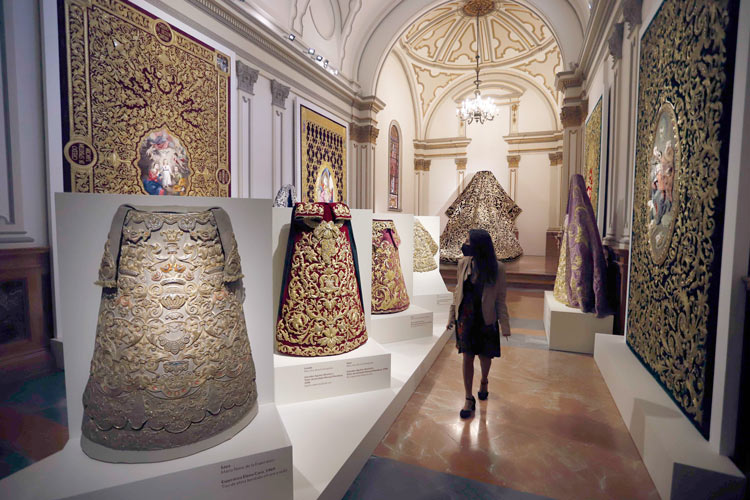 El patrimonio artístico de las Cofradías de Málaga se expone en el Centro Cultural Fundación Unicaja por su centenario