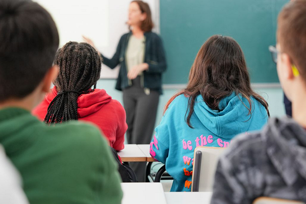 Fundación AEB y Fundación Junior Achievement proporcionan educación financiera a más de 60.000 estudiantes de secundaria