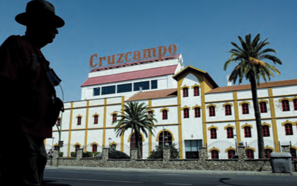 Fundación Cruzcampo ha formado ya a más de 16.000 personas en su escuela de hostelería, con una tasa de empleo del 80%