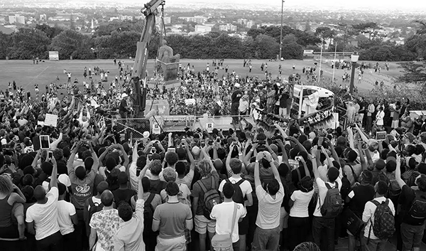 Fundación MAPFRE presenta las exposiciones David Goldblatt. Sin segundas intenciones y Consuelo Kanaga. Atrapar el espíritu,