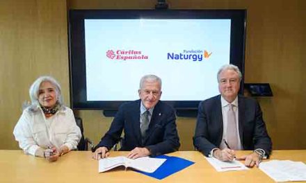 Fundación Naturgy y Caritas renuevan su convenio contra la pobreza energética, que ha beneficiado ya a 70.000 personas