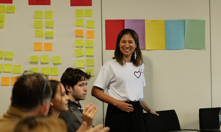 Fundación Cibervoluntarios presenta en la Semana de la Educación sus programas de formación gratuita en competencias digitales para jóvenes, docentes y familias