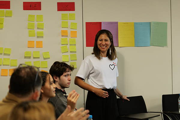 Fundación Cibervoluntarios presenta en la Semana de la Educación sus programas de formación gratuita en competencias digitales para jóvenes, docentes y familias