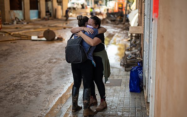 Fundación Mutua Madrileña y el Colegio de Psicólogos de la Comunidad Valenciana dan ayuda psicológica a más de 5.500 personas afectadas por la DANA