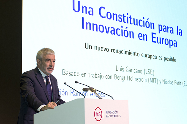 Luis Garicano en la Ramón Areces: “España creó la primera agencia de Europa sobre IA para regular una actividad industrial que todavía no existe en el país”