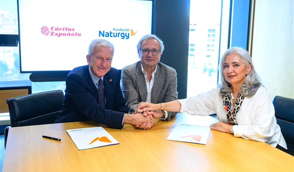Fundación Naturgy y Cáritas renuevan su acuerdo, que ha permitido atender ya a 80.000 personas en su lucha contra la pobreza energética