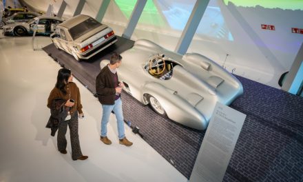 Mercedes-Benz y su legado en la competición llegan al Mobility City de Fundación Ibercaja